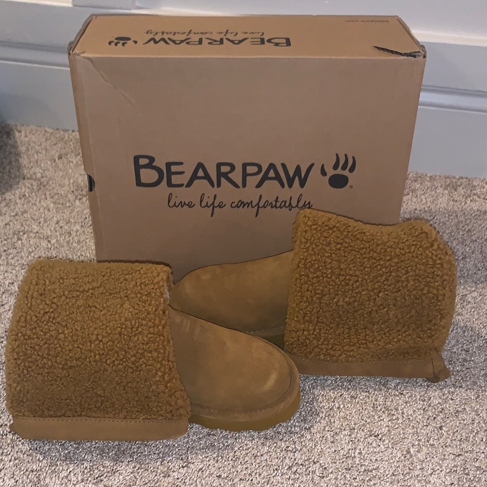 BearPaw Women's Tan Sherpa Winter Boots